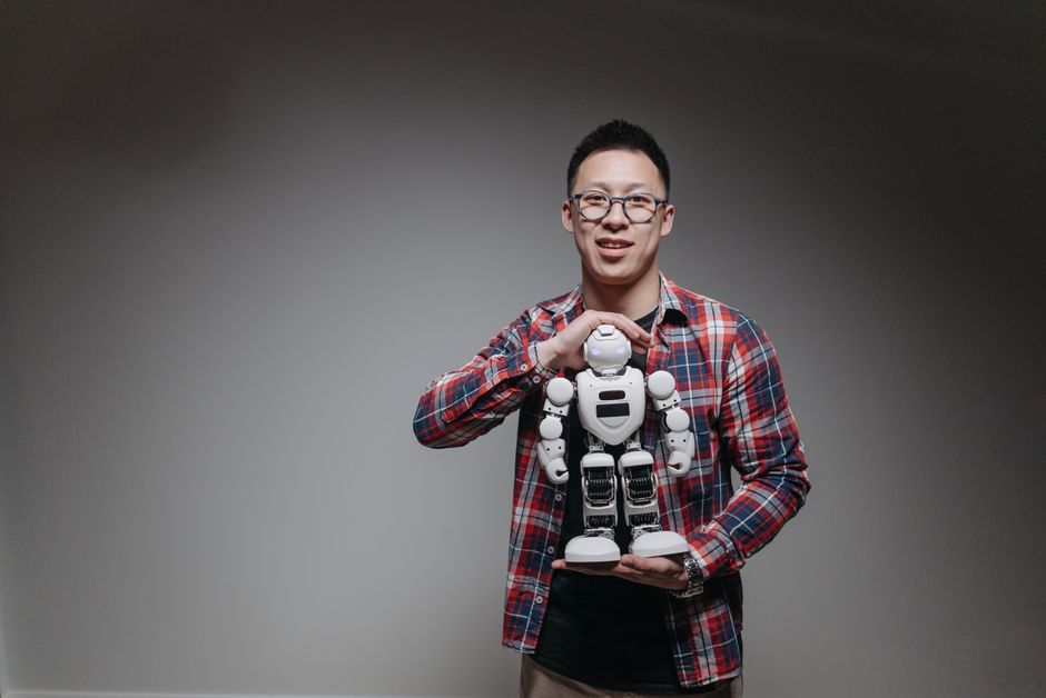 So sánh chatbot AI thông thường và giải pháp AI tiếng Việt tích hợp dữ liệu thực tế
